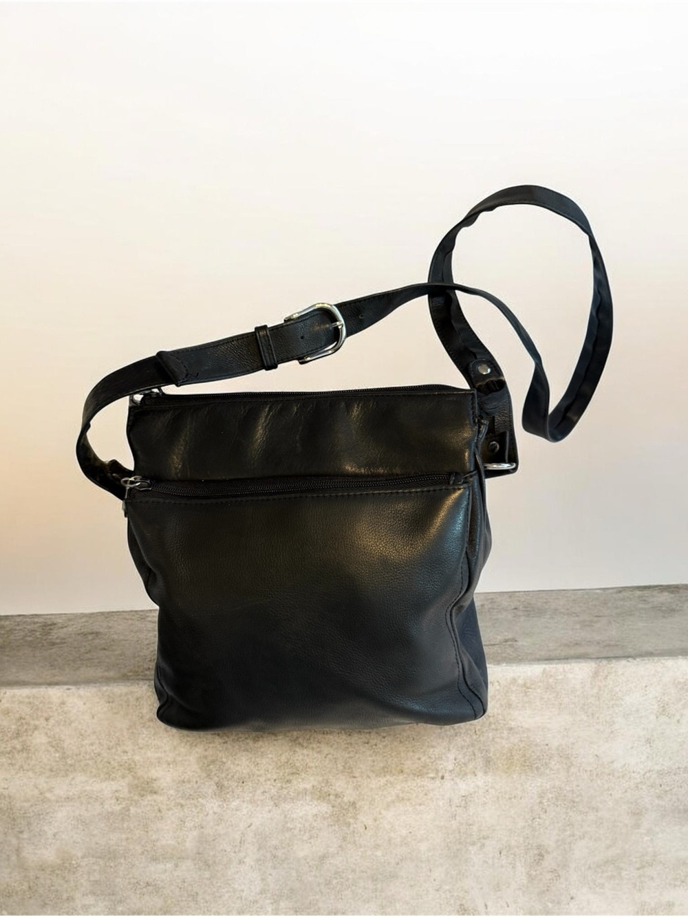 Wilsons Leather Black Leather Crossbody Shoulder Bag Adjustable Strap - Picture 4 of 7